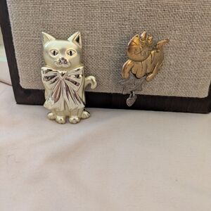 Vtg AJG Bowtie Signed Pin Anthropomorphic - Wendy's World Cat With Star & Heart